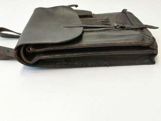 Kartentasche Luftwaffe datiert 1940, getragenes Stück