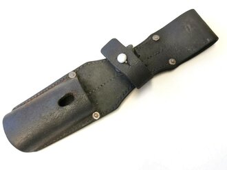 Koppelschuh zum Seitengewehr M84/98 für K98 der Wehrmacht. Ausführung für Berittene, Leder angetrocknet