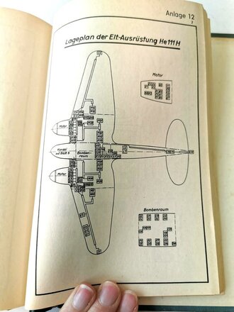 Luftwaffe " Vorläufige Montage- und Betriebsanleitung Heinkel He 111 - H"  Ausgabe 1939 mit 144 Seiten und vielen Anlagen.. Gebraucht, guter Gesamtzustand