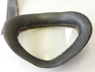 Brille für Kradmelder der Wehrmacht, defektes Stüpck, Gummi weich