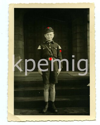 HJ, neun Aufnahmen von Angehörigen der Hitlerjugend