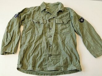 U.S. 1960´s dated Utility Shirt 1st Pattern. Insignia original sewn. This is the type shirt the used early in the Vietnam war