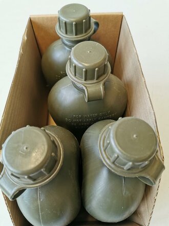 U.S. Canteen  bottle dated 1976, unused, storage wear, 1...