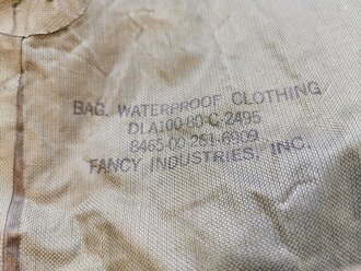 U.S.  1980 dated Bag, waterproof clothing, vgc