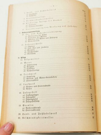 D 605/19 "Leichtes Kraftrad 250cm Triumph Baumuster BD 250W" Gerätbeschreibung und Bedienungsanweisung vom 21.04.42. Guter Zustand, komplertt