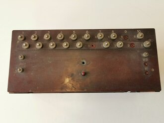 Kleiner Klappenschrank zu 10 Leitungen datiert 1942, gebraucht, Funktion nicht geprüft