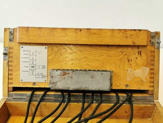 Kleiner Klappenschrank zu 10 Leitungen , gebraucht, Funktion nicht geprüft