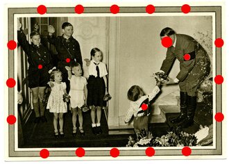 Ansichtskarte "Adolf Hitler mit Kindern"