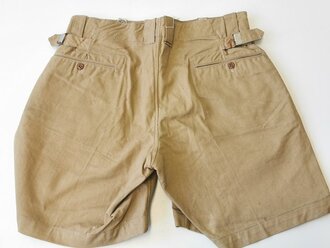 Kriegsmarine, kurze Tropenhose , wohl ungetragenes Kammerstück von 1943