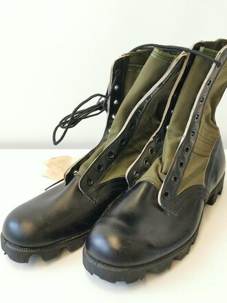 U.S. 1968 dated Tropical Combat boots, unissued, size 9N