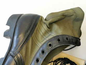 U.S. 1968 dated Tropical Combat boots, unissued, size 9N
