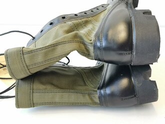 U.S. 1968 dated Tropical Combat boots, unissued, size 9N