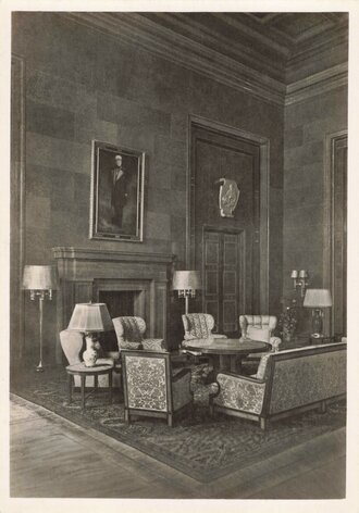 Ansichtskarte "Arbeitszimmer des Führers, Sitzplatz am Kamin"