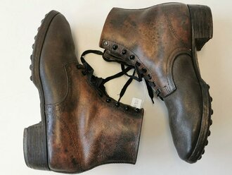 Paar Halbschuhe für Angehörige der Wehrmacht. Vorschriftsmäßiges Paar in gutem Zustand