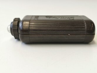 Taschenlampe aus Preßmasse " Zeiler Turnlight" mit zwei Batterien, Funktion nicht geprüft