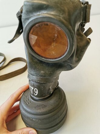 Gasmaske in Dose mit Beriemung Wehrmacht....