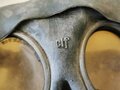 Gasmaske in Dose mit Beriemung Wehrmacht. Zusammengehöriges, ungereinigtes Set