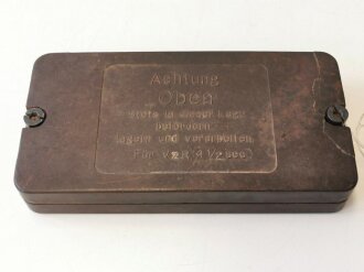 Wehrmacht, Verpackung für Verzögerungs Röhrchen 4 1/2 Sekunden aus brauner Preßmasse, datiert 1942, Maße 18 ,5 x 9,5 x 3cm
