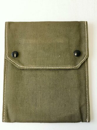 Tasche zum Kartenwinkelmesser 27 der Wehrmacht. Keine Aufschrift, Eigentumsvermerk eines Hauptmann der Artillerie Ersatz Abteilung 97