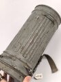 Gasmaskendose Wehrmacht Modell 1938, Originallack, ungereinigtes Stück