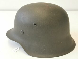 Heer, Stahlhelmglocke M42, Originallack, keinerlei erkennbare Stempelung, 63,5cm mit Maßband auf Höhe der Nieten gemessen