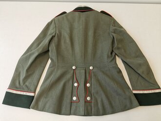 Heer, Waffenrock für einen Unteroffizier im Artillerie Regiment 26. Eigentumstück mit original vernähten Effekten