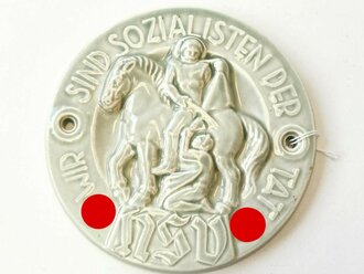 NSV, glasierte Steingutplakette, Durchmesser 10,5cm, grün