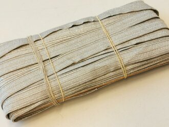 Bündel Litze aus altem Schneiderbestand, vermutlich Nachkriegsproduktion. Silbermetallfaden gewebt, Breite 19mm