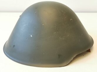 Stahlhelm Nationale Volksarmee der DDR, guter Zustand