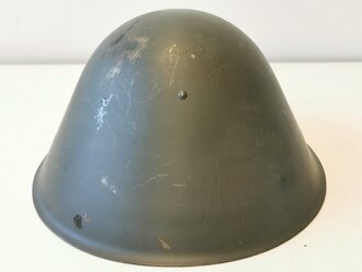 Stahlhelm Nationale Volksarmee der DDR, guter Zustand