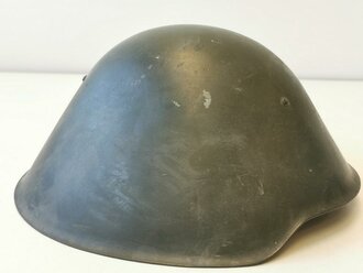 Stahlhelm Nationale Volksarmee der DDR, Innenfutter alter Art, Glocke datiert 1960, ein Polster hat sich aufgelöst, sonst guter Zustand