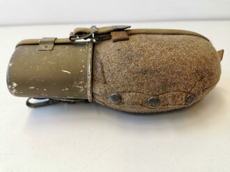 Feldflasche Wehrmacht Tropenausführung 1 Liter, getragenes, ungereinigtes Stück