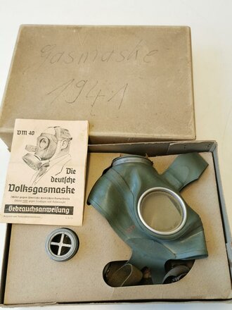 Luftschutz Volksgasmaske 40 mit Gebrauchsanweisung in Verpackung, diese neuzeitlich unschlau beschriftet