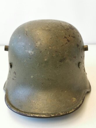 Stahlhelm Heer mit beiden Emblemen. Es handelt sich um...