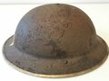 Großbritannien Stahlhelm höchstwahrscheinlich 2.Weltkrieg. Ungereinigtes Stück , original lackiert