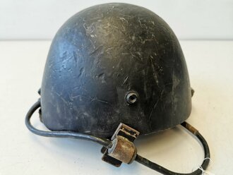 U.S. DH-132 Gentex Combat Vehicle Crewmans Helmet. Uncleaned