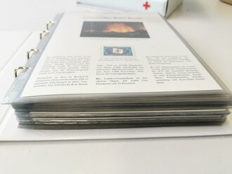 "Die Geschichte des Roten Kreuzes" eine von garantiert 5000 Sammlungen in 6 Ordnern. Nicht auf Vollständigkeit geprüft, etwa 18kg