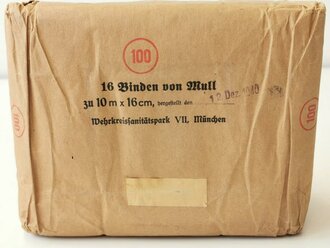 "16 Binden von Mull" datiert 1940, Maße etwa 16 x 21 x 10cm