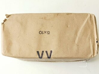 10 Binden von gestärkter Gaze datiert 1944, Größe 12 x 18 x 10cm
