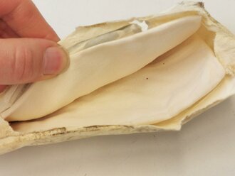 Dreieck Tuch aus Mollino weiss in Umverpackung, gehört so unter anderen in den Verbandkasten