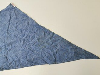 Dreieckiges Verbandtuch als Armtragetuch blau " Rotes Kreuz Kreisverein Wetzlar", gehört so unter anderen in den Verbandkasten