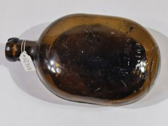 Russland 2. Weltkrieg, Feldflasche aus Glas, ungereinigtes Stück, am Hals ein kleiner Ausbruch