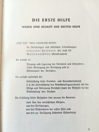 Amtliches Unterrichtsbuch über Erste Hilfe, datiert 1938, 263 Seiten, A5, Rücken lose