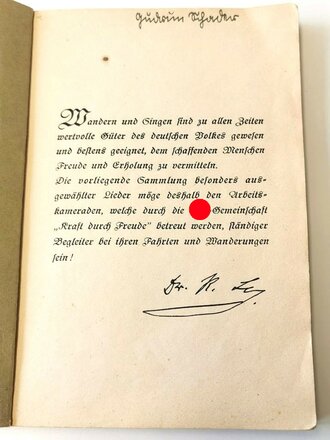 "Wir wandern und singen" - Liederbuch der NS Gemeinschaft "Kraft durch Freude", 56 Seiten, datiert 1939