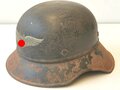 Stahlhelm Luftschutz, ungereinigter Scheunenfund, das Hakenkreuz 98% erhalten