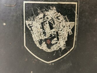 Feuerwehr III.Reich, Stahlhelm mit französischem Innenfutter aus Beutehelm, Originallack, die Abzeichen abgekratzt