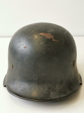 Feuerwehr III.Reich, Stahlhelm mit französischem Innenfutter aus Beutehelm, Originallack, die Abzeichen abgekratzt