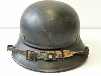 Stahlhelm Luftschutz, alt überlackiertes Stück,...