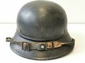 Stahlhelm Luftschutz, alt überlackiertes Stück, ungereinigt