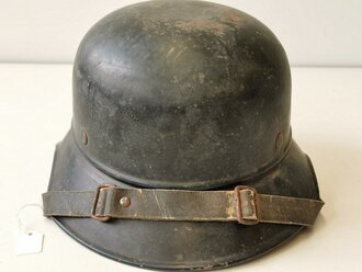 Stahlhelm Luftschutz, alt überlackiertes Stück,...